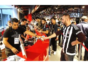 Beşiktaş'ın en büyük Kartal Yuvası mağazası açıldı