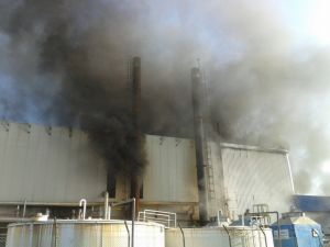 Sakarya'da tekstil fabrikasında yangın: 2 yaralı