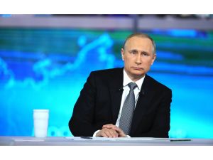 Ruslar Putin'e ekonominin durumunu sordu