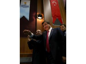 Başbakan Davutoğlu, Kocaeli'ye geldi