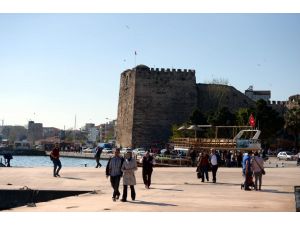 "Mutlu şehir Sinop" turistlere "mutluluk" vaat ediyor