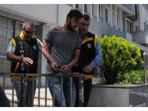 Evinin bahçesinde otururken vurularak öldüğü iddiası