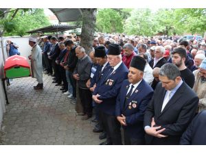 Kıbrıs gazisi Türk'ün cenazesi Sakarya'da toprağa verildi