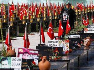 Soma şehitleri anılıyor