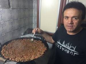 Yaman Oto’da nefis saç kavurma ikramı