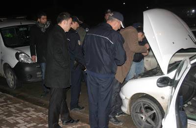 Plakasız otomobil kovalamaca sonrası yakalandı