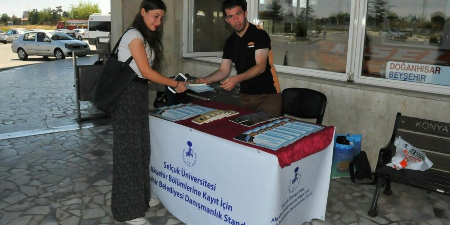 Akşehir Belediyesi’nden üniversite öğrencilerine danışmanlık hizmeti