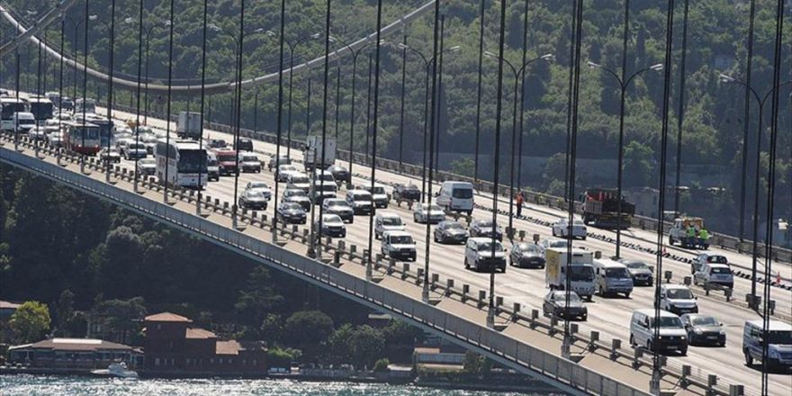 İstanbul'da Yarın Bazı Yollar Trafiğe Kapatılacak