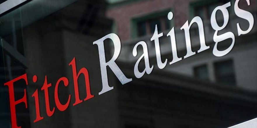 Fitch 15 Türk Bankasının Kredi Notunu Düşürdü