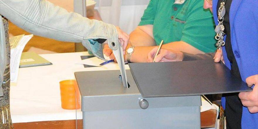 Berlin'de Eyalet Meclisi Seçimlerini Spd Kazandı