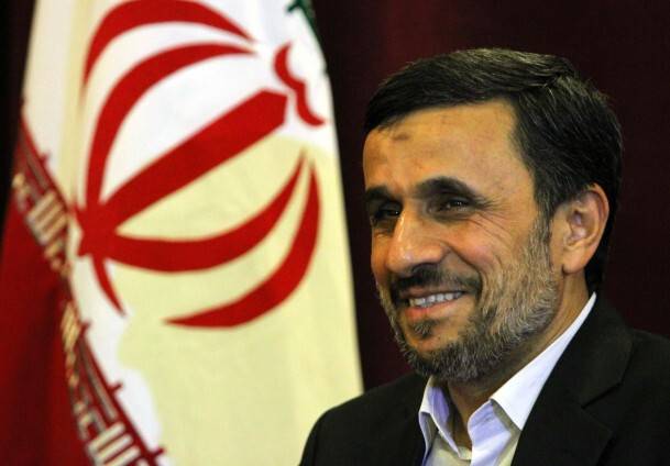 Ahmedinejad Mısır'da