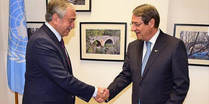 Akıncı Ve Anastasiadis Ara Bölgede Bir Araya Geldi