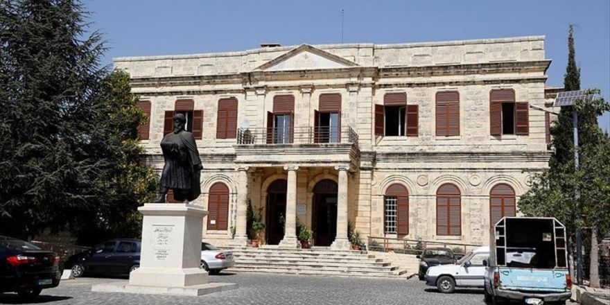 Lübnan'ın En Büyük Kütüphanesi Osmanlı Sarayı