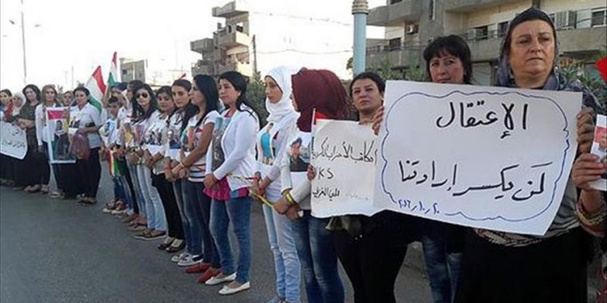 Suriye'de Kadın Ve Çocuklardan Pyd/pkk Protestosu