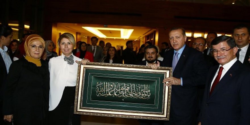 Nur Dikilitaş’tan Erdoğan’a anlamlı hediye