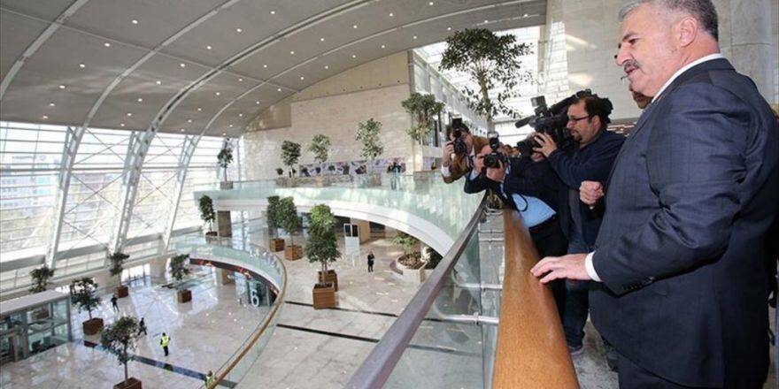 Bakan Arslan, Ankara Yht Garı'nda İncelemelerde Bulundu