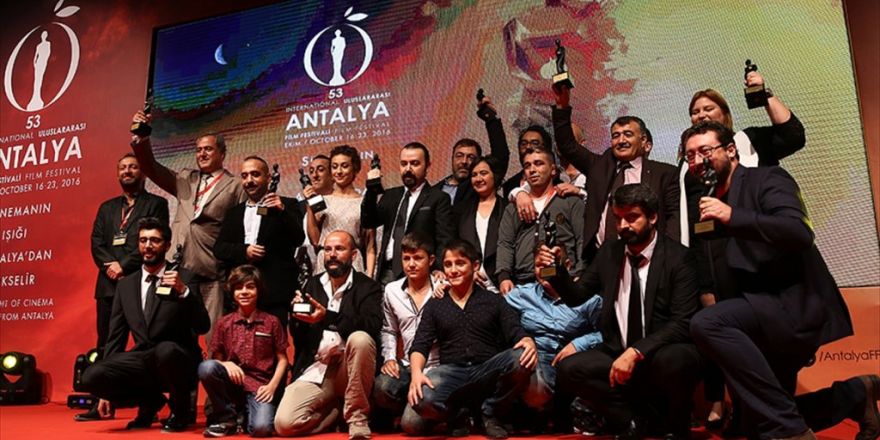 'Antalya Film Platformu' Ve 'Yaratıcı Ödüller' Ödülleri Sahiplerini Buldu