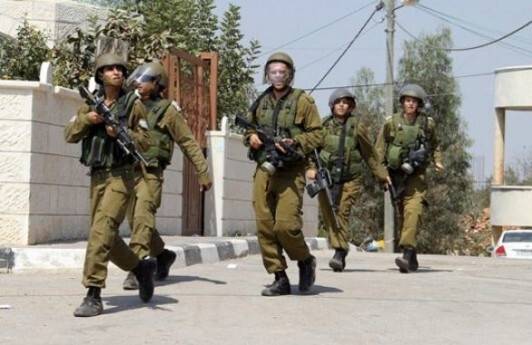 İsrail Askerlerinden Filistinlilere Gözaltı