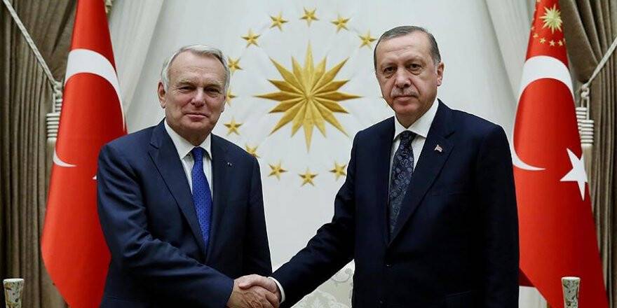 Erdoğan Fransa Dışişleri Bakanı Ayrault'yu kabul etti
