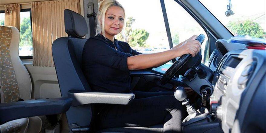 Kemer'in Kadın Şoförleri Okul Yolunda