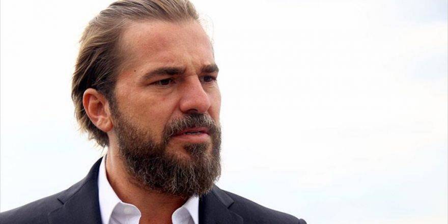 Oyuncu Engin Altan Düzyatan: Türk Milleti Tankın Önüne Atlar