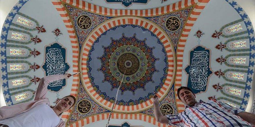 İranlı Çift Tezhiple Dünyaya Açılmak İstiyor