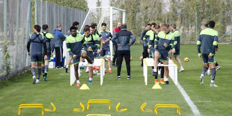 Konyaspor'da, Bursaspor maçı hazırlıkları sürüyor