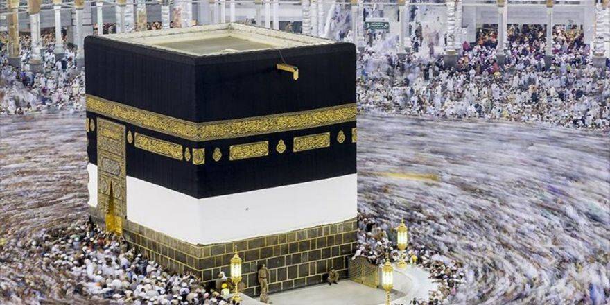 Suudi Arabistan'dan 3 Yılda İkinci Umreye Ek Vergi