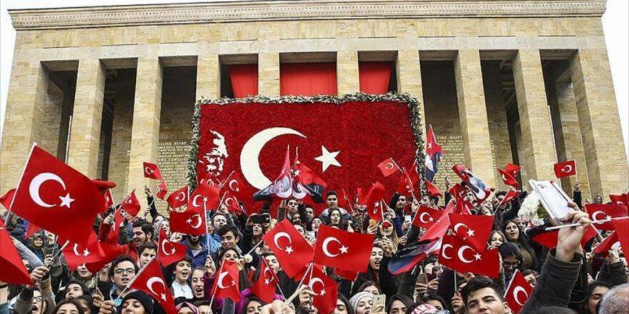 Cumhuriyet Bayramında Anıtkabır Ziyaretçi Akını