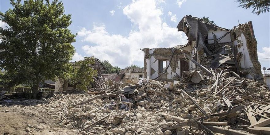 İtalya'da 6,5 Büyüklüğünde Deprem