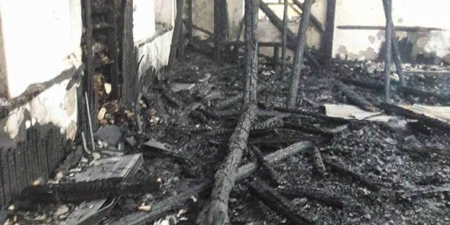 Koruma altındaki 78 yıllık ahşap cami kül oldu