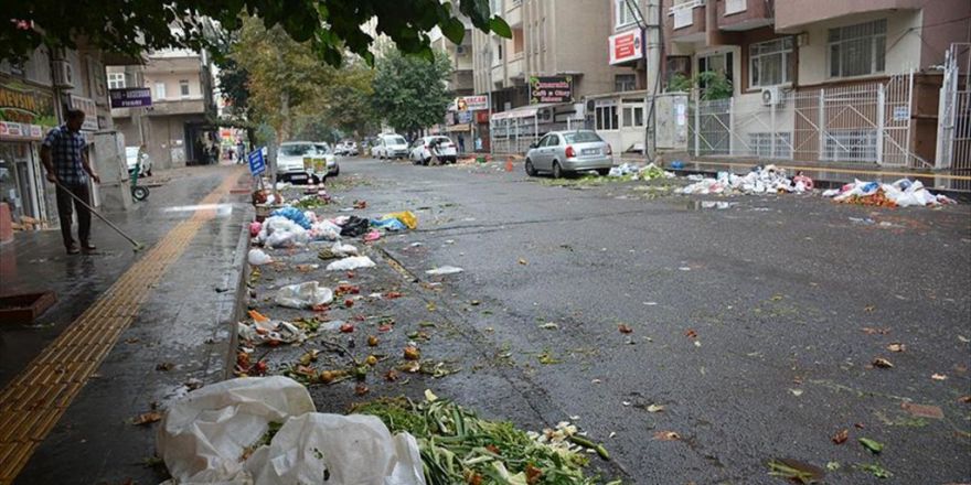 Diyarbakır'da Çöp Toplamayan Belediyeler Görevlerini Yerine Getirmeye Başladı