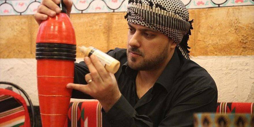 Bombaları Savaşın Acı Renkleriyle Süslüyor