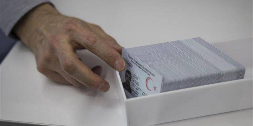 Türkiye Çipli Kimliklere Hazırlanıyor