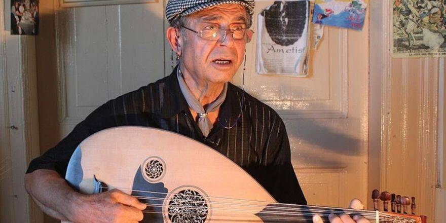 Hastalığını Sanatla Yenmeye Çalışıyor