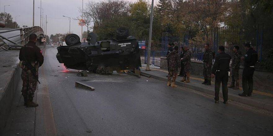 Başkentte Zırhlı Polis Aracı Üst Geçitten Düştü: 3 Yaralı