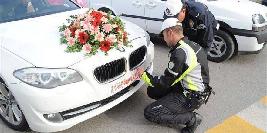 Gelin Aracının Plakasını Kapatan Damada Para Cezası