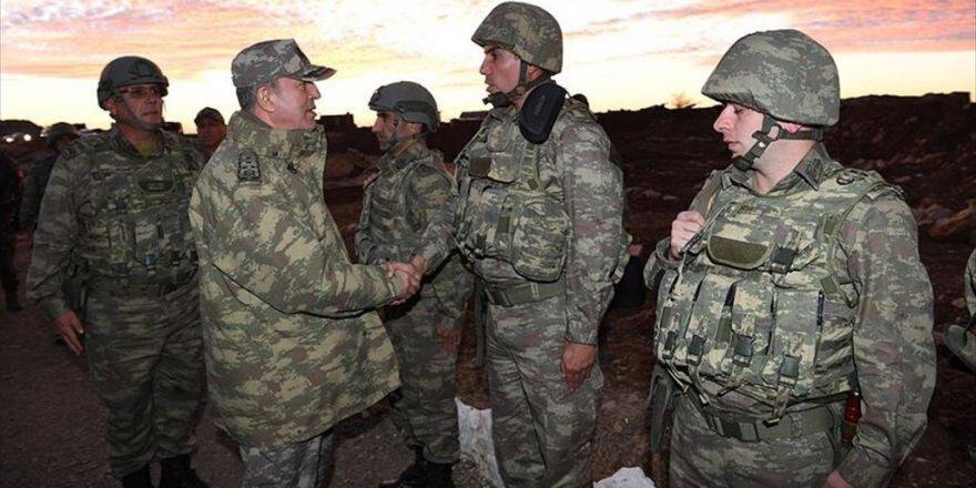 Genelkurmay Başkanı Orgeneral Akar Sınır Birliklerini Denetledi