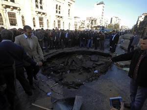 Mısır Güne Bombalarla Uyandı