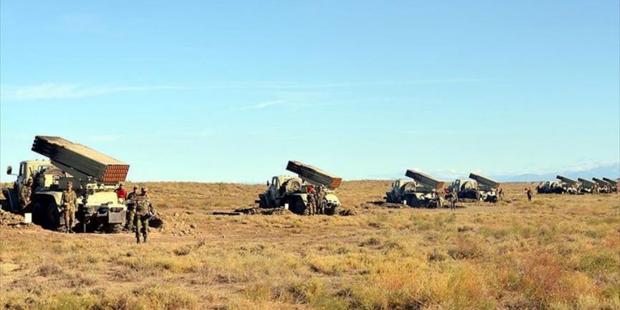 Azerbaycan Ordusu Geniş Çaplı Tatbikata Başladı