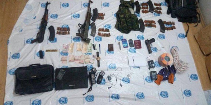 Diyarbakır'da İki Evde Silah Ve Mühimmat Bulundu