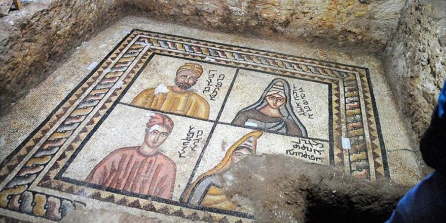 Şanlıurfa'da Tarihi Mozaikler Gün Yüzüne Çıkarılıyor