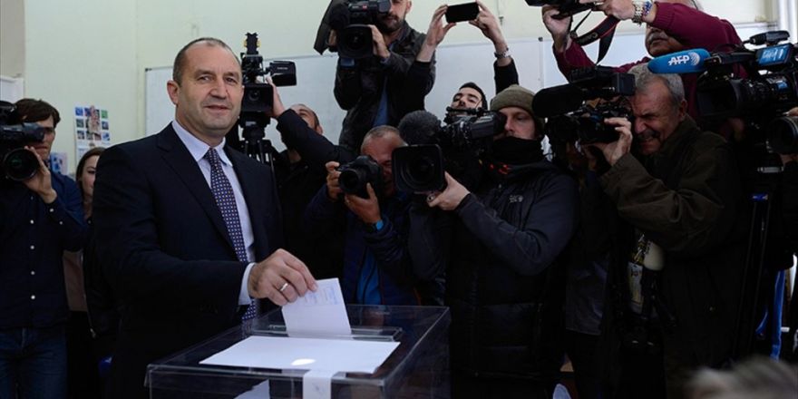 Bulgaristan'ın Yeni Cumhurbaşkanı Radev Oldu