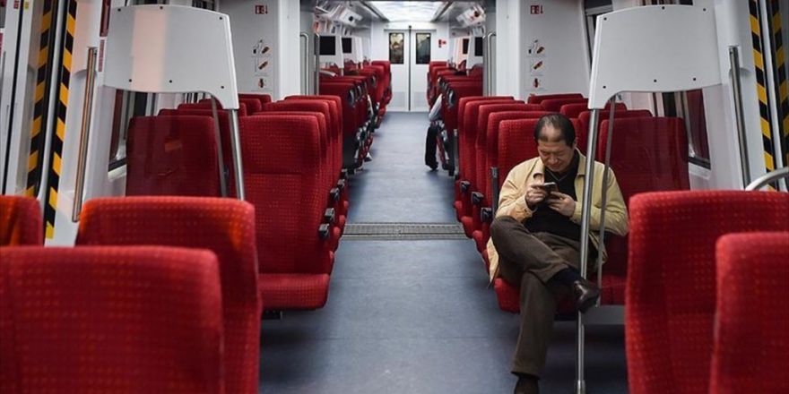 Çin Metrosunda 'Business Class' Uygulaması