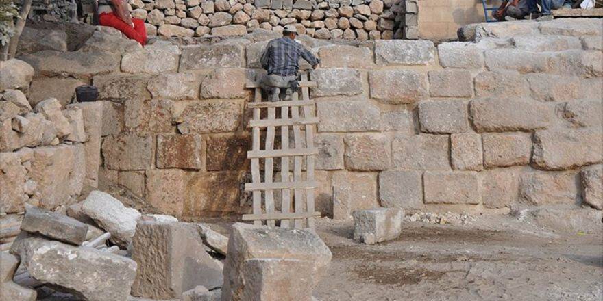 Ahırın Altında 15 Asırlık Su Sarnıcı Bulundu