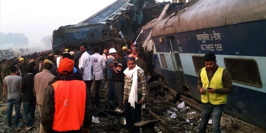 Hindistan'da Tren Kazası: 90 Ölü, 150 Yaralı