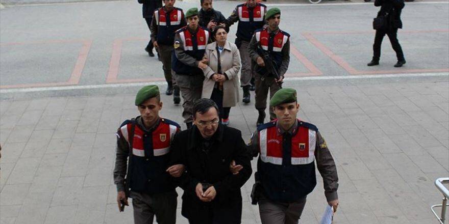 Fetö Üyesi Akademisyen Çift Sınırı Geçemeden Yakalandı