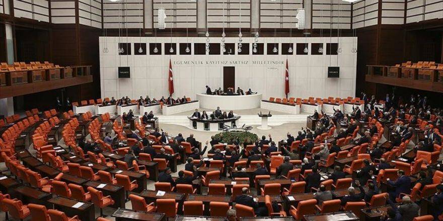 'Erken Evliliklere' İlişkin Madde Komisyona Geri Çekildi