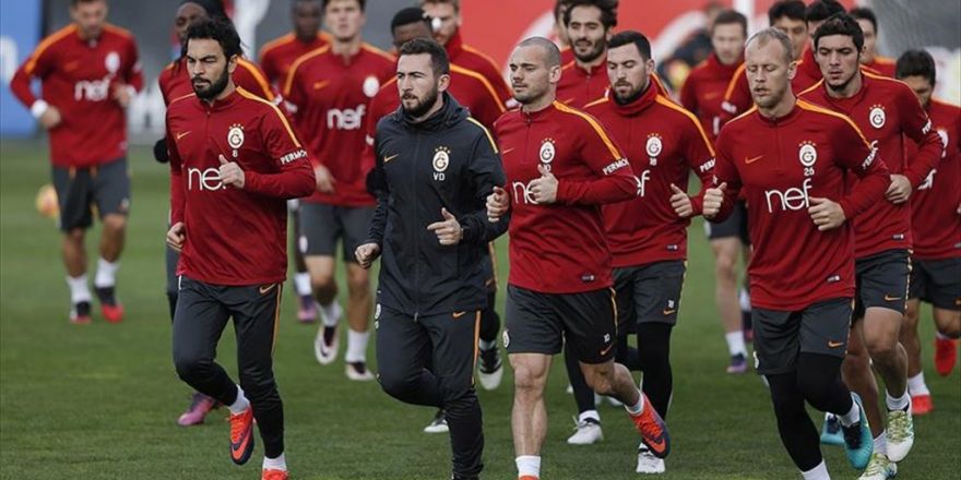 Galatasaray Moral Arıyor