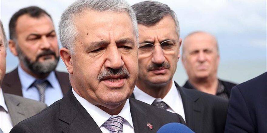 Bakan Arslan: Gayrettepe'den İstanbul Havalimanı'na Gidecek Raylı Sistemin İhalesi Yapıldı